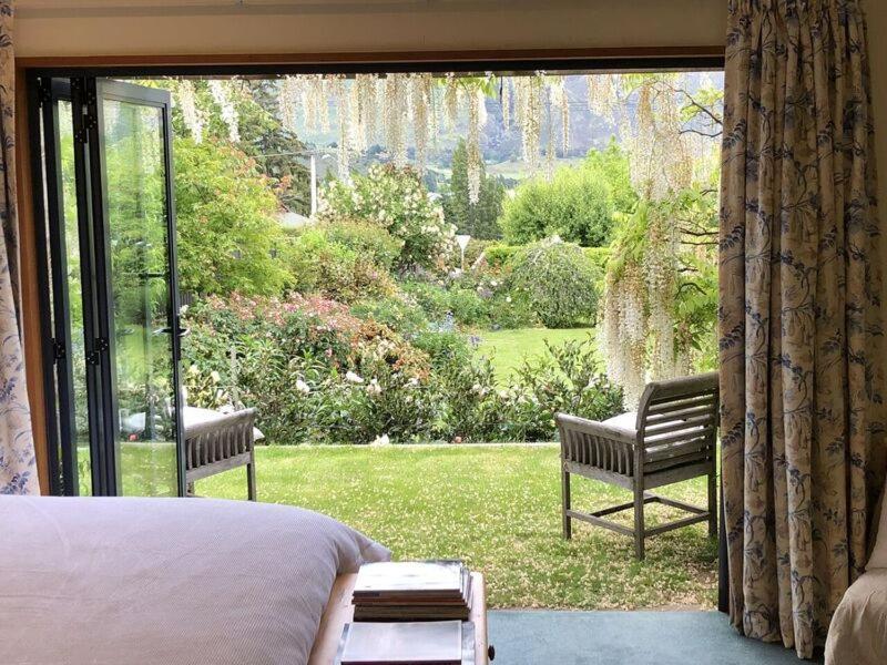 Ferienwohnung Central Wanaka | Lake & Mtn Views | Well Appointed Exterior foto