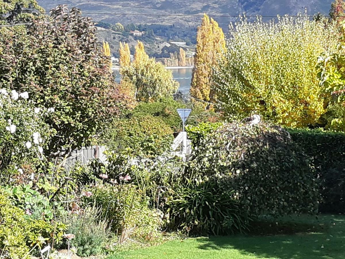 Ferienwohnung Central Wanaka | Lake & Mtn Views | Well Appointed Exterior foto
