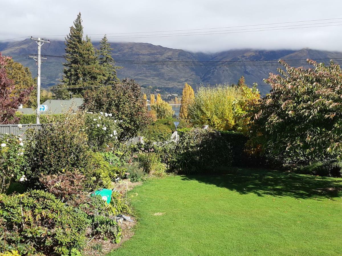Ferienwohnung Central Wanaka | Lake & Mtn Views | Well Appointed Exterior foto